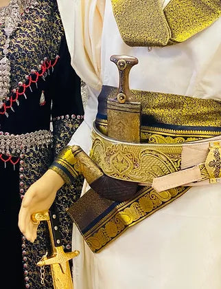 1لبس العريس(موديل 2) رهن €100 + ايجار00