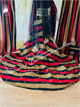 فستان عرائسي تراثي(موديل 1)ايجار 250+رهن 200