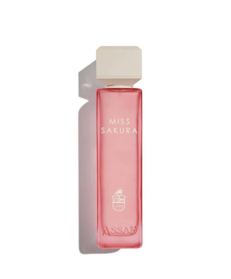 عطر مس ساكورا عساف